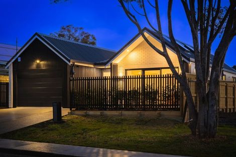 Photo of property in 26-28 Ruahine Street, Paraparaumu, 5032