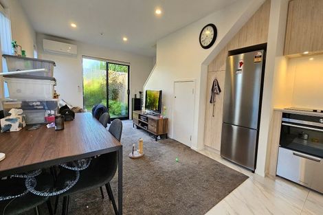 Photo of property in 11/10 Fathom Place, Te Atatu Peninsula, Auckland, 0610