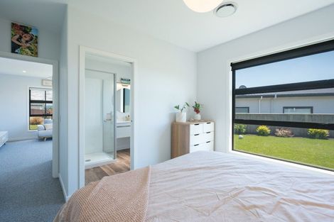 Photo of property in 68 Katania Heights, Brightwater, 7022