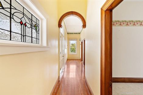 Photo of property in 68 Northland Road, Northland, Wellington, 6012