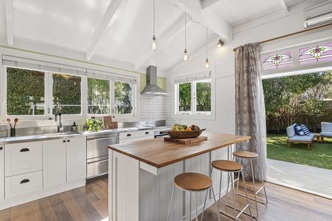 Photo of property in 1/58 Ngataringa Road, Devonport, Auckland, 0624