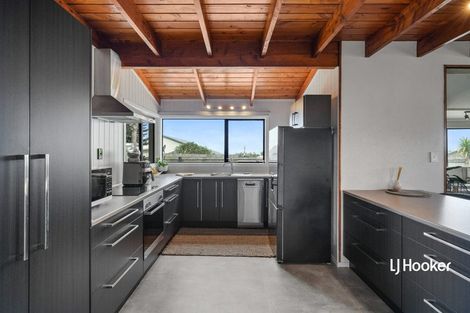 Photo of property in 19 Hanlen Avenue, Waihi Beach, 3611