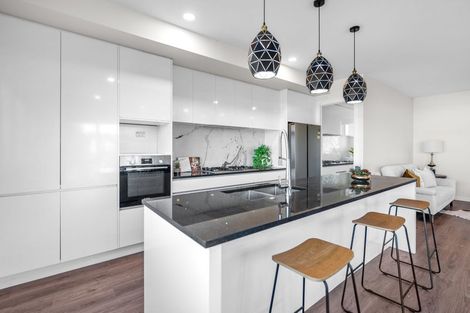 Photo of property in 14 Rathmullen Place, Pinehill, Auckland, 0632