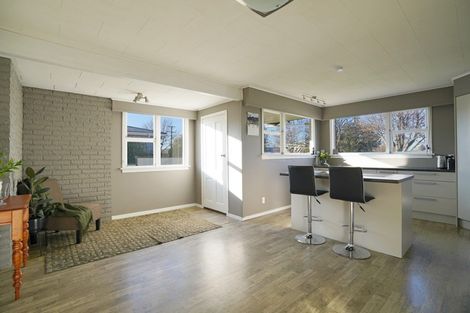 Photo of property in 28 Great North Road, Winton, 9720