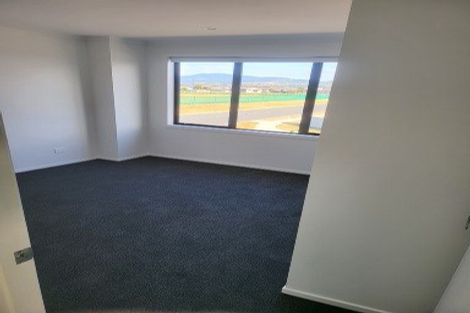 Photo of property in 2 Atutahi Lane, Papamoa Beach, 3118