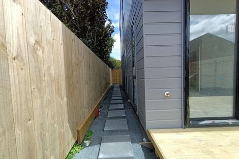 Photo of property in 13d Serjeant Street, Henderson, Auckland, 0612