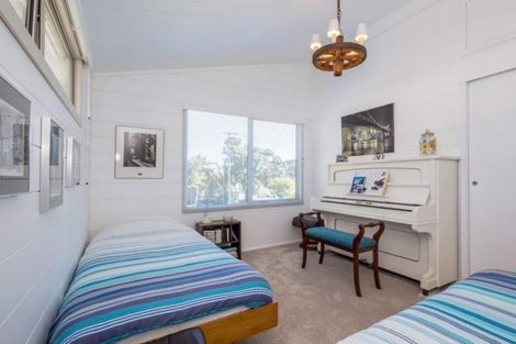 Photo of property in 11 Valerie Crescent, Okura, Albany, 0792