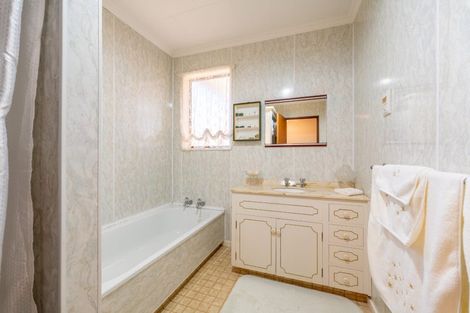 Photo of property in 6 Bond Street, Waimate, 7924