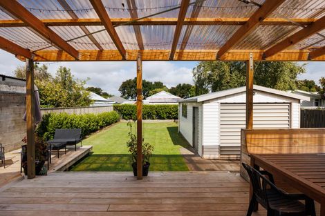 Photo of property in 24 Oxford Street, Hokowhitu, Palmerston North, 4410