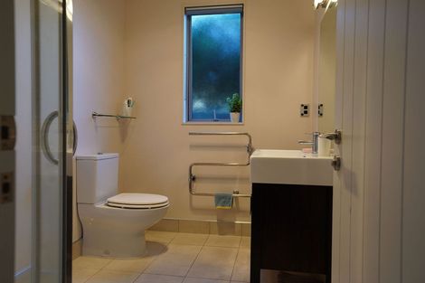 Photo of property in 12 Rangi Avenue, Schnapper Rock, Auckland, 0632