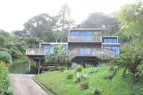 Photo of property in 7 Kauri Point Road, Laingholm, Auckland, 0604