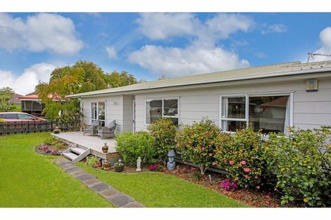 Photo of property in 3 Alpha Street, Papakura, 2110