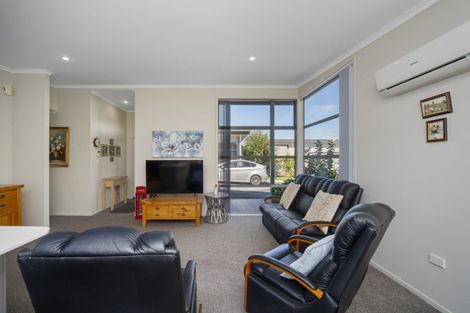 Photo of property in 20 Tory Way, Omokoroa, 3114