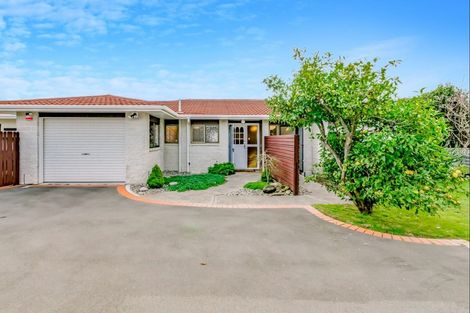 Photo of property in 7b Awanui Drive, Waikanae, 5036