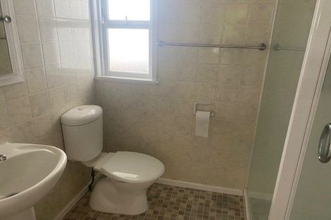 Photo of property in 4/240 Hurstmere Road, Takapuna, Auckland, 0622