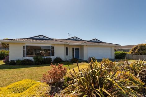 Photo of property in 11 Beach Haven Place, Paraparaumu Beach, Paraparaumu, 5032