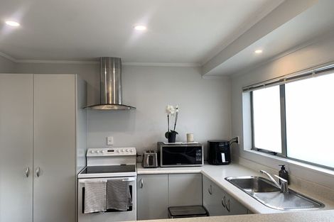 Photo of property in 2/34 Elizabeth Drive, West Harbour, Auckland, 0618