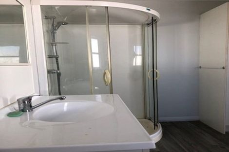 Photo of property in 6 Oxford Street, Marton, 4710