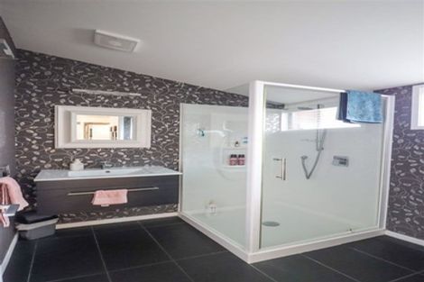 Photo of property in 94 Mountain View Road, Glenwood, Timaru, 7910