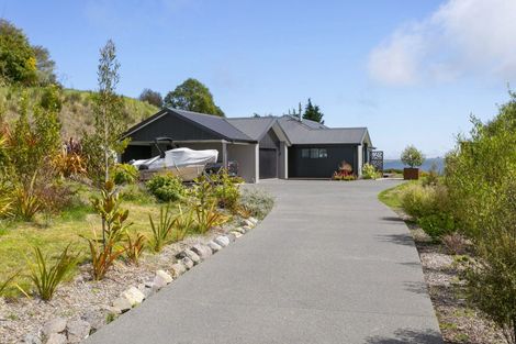 Photo of property in 130 Highland Drive, Acacia Bay, Taupo, 3385