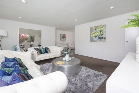 Photo of property in 8 Loloma Drive, Half Moon Bay, Auckland, 2012