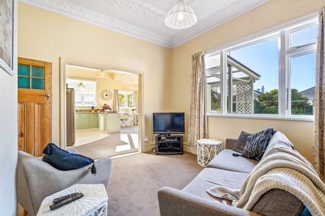 Photo of property in 5 Nile Street, Saint Clair, Dunedin, 9012