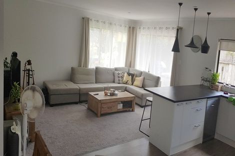 Photo of property in 1/38 Kaipatiki Road, Glenfield, Auckland, 0629