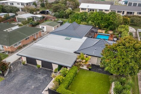 Photo of property in 103 Hillcrest Road, Raumati Beach, Paraparaumu, 5032