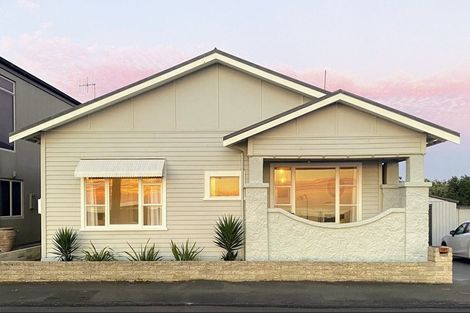 Photo of property in 597 Marine Parade, Napier South, Napier, 4110