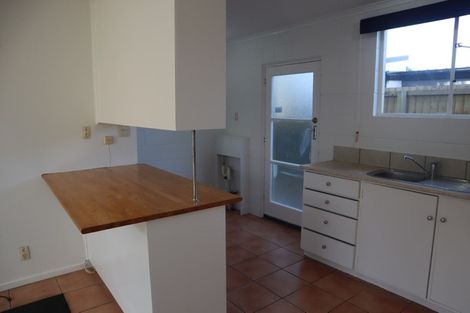 Photo of property in 2/21 Olliviers Road, Phillipstown, Christchurch, 8011