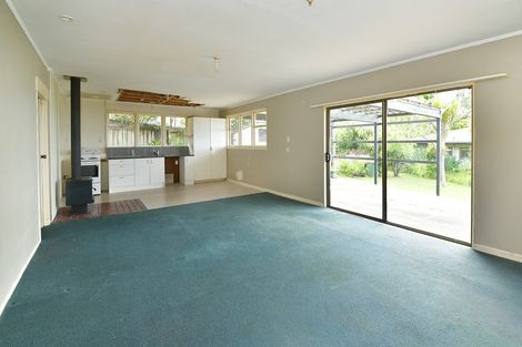 Photo of property in 26b Wade River Road, Stanmore Bay, Whangaparaoa, 0932