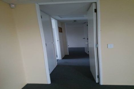 Photo of property in 2/12 Barneys Farm Road, Clendon Park, Auckland, 2103