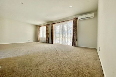 Photo of property in 28 Wellfield Drive, Papakura, 2110