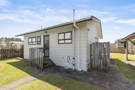 Photo of property in 1/16 Rosier Road, Glen Eden, Auckland, 0602
