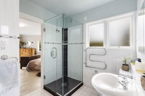 Photo of property in 96 Ngataringa Road, Devonport, Auckland, 0624