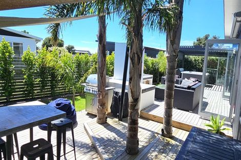 Photo of property in 106 Nikau Close, Matarangi, Whitianga, 3592