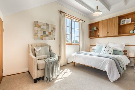 Photo of property in 6 Terrylyn Drive, Hillcrest, Auckland, 0627