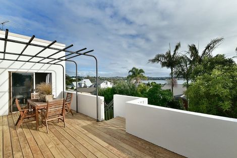 Photo of property in 956 Whangaparaoa Road, Manly, Whangaparaoa, 0930