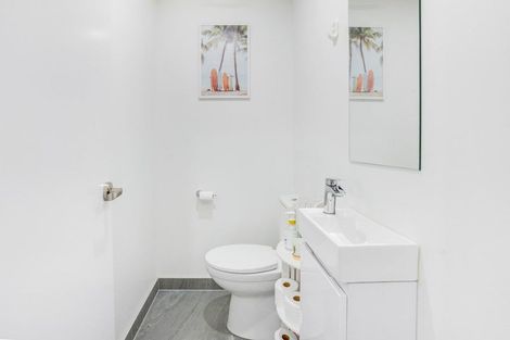 Photo of property in 17 Valour Lane, Papakura, 2110