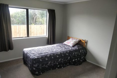 Photo of property in 25 Kahukura Avenue, Waitarere Beach, Levin, 5510