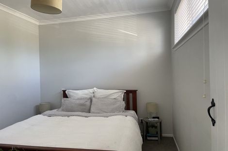 Photo of property in 19 Park Road, Carterton, 5713