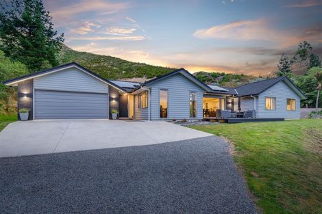 Photo of property in 42 Mahaki Road, Nikau Valley, Paraparaumu, 5032