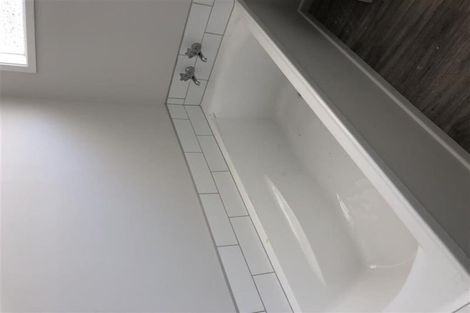 Photo of property in 28 Halver Road, Hillpark, Auckland, 2102