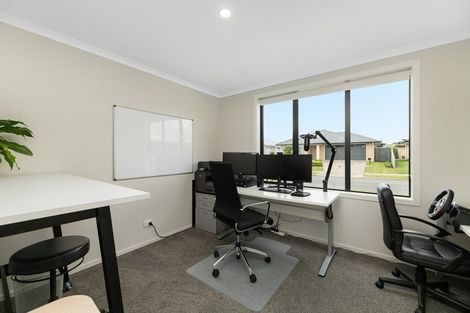 Photo of property in 101 Puhirake Crescent, Pyes Pa, Tauranga, 3112