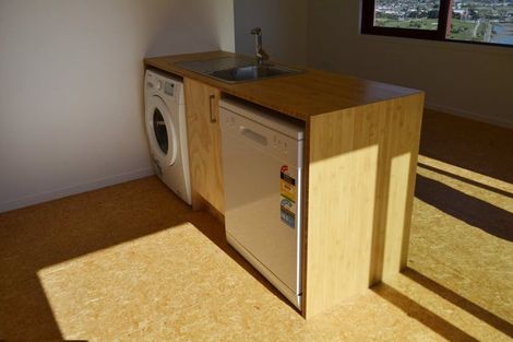 Photo of property in 9 Challis Place, Mount Pleasant, Christchurch, 8081