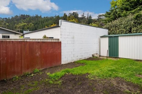 Photo of property in 4 Helvetia Grove, Naenae, Lower Hutt, 5011