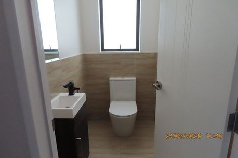 Photo of property in 5/100 Seymour Road, Sunnyvale, Auckland, 0612