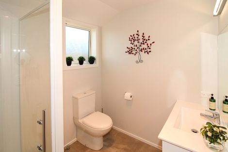 Photo of property in 28 Feist Street, Carterton, 5713