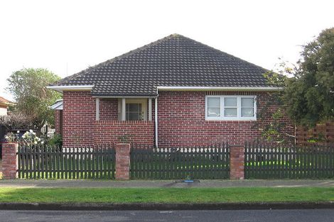 Photo of property in 71 Manson Street, Terrace End, Palmerston North, 4410