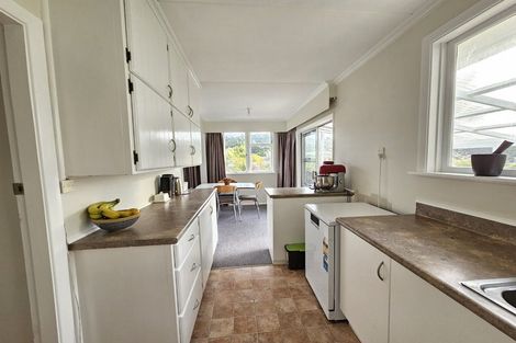Photo of property in 11 Morrison Grove, Stokes Valley, Lower Hutt, 5019